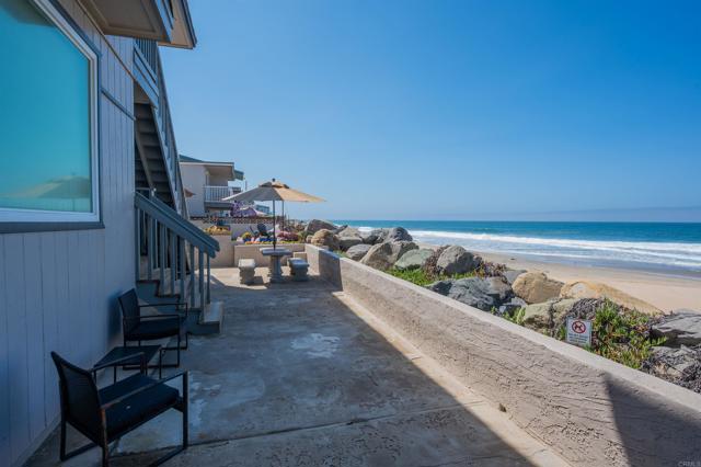 1460 Seacoast Drive, Imperial Beach CA: https://media.crmls.org/mediaz/ba708a2f-25fd-4faf-a04f-8c792baa7f32.jpg