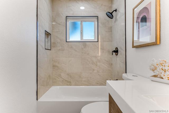 Image 24 of 59 For 2742 Kobe Dr