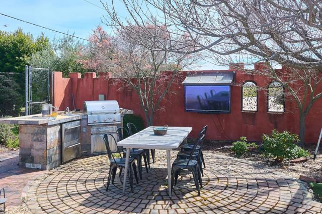 17035 Bohlman Road, Saratoga CA: https://media.crmls.org/mediaz/ba71eab3-b34f-46e2-8238-79aa5bdc5577.jpg