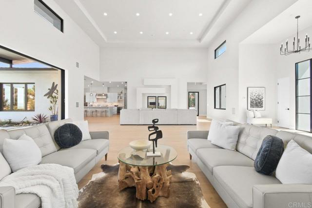 573 Lilac Ranch Rd, Alpine CA: https://media.crmls.org/mediaz/ba72deba-5651-44c5-a530-35908147151d.jpg