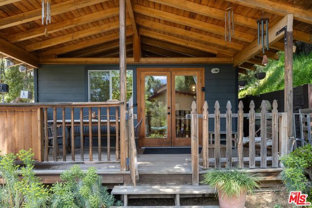 1256 N Topanga Canyon Boulevard, Topanga CA: https://media.crmls.org/mediaz/ba73a879-99e6-489d-916d-b3068664a539.jpg