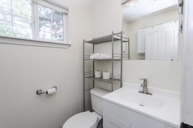 60 Monte Vista Way, Gilroy CA: https://media.crmls.org/mediaz/ba73fafe-05ec-43a5-916b-6f4fd5492233.jpg