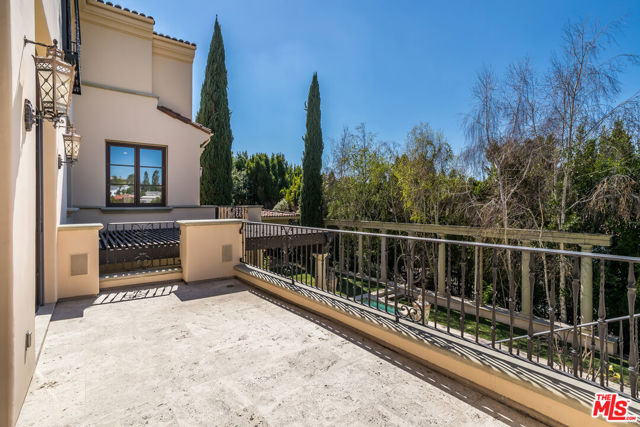 2167 Sheringham Lane, Los Angeles CA: https://media.crmls.org/mediaz/ba74130c-0b37-4202-b6f3-d17eebbeb413.jpg