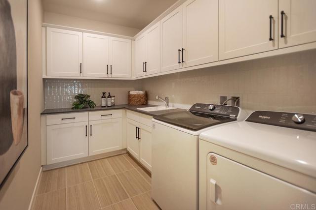 Detail Gallery Image 3 of 13 For 1770 Camino Strava #1,  Chula Vista,  CA 91913 - 2 Beds | 2 Baths