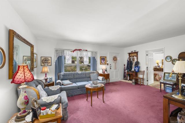10705 Louisa Dr., La Mesa CA: https://media.crmls.org/mediaz/ba748700-c5e4-43f6-850d-2ad586463cc2.jpg