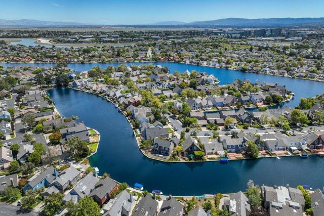 604 Waterbury, Foster City CA: https://media.crmls.org/mediaz/ba74e566-46bf-493f-bcb1-ffe4481f8f6e.jpg