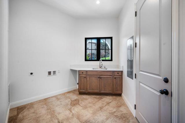 8772 Foxglove Court, Gilroy CA: https://media.crmls.org/mediaz/ba7600bc-171d-4393-a9b0-b3ad33900e4a.jpg