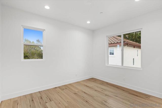 2196 Kirkcaldy Rd, Fallbrook CA: https://media.crmls.org/mediaz/ba761f2f-6802-4dd9-a48d-56845aa37c22.jpg