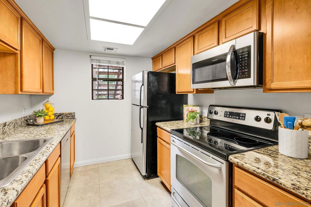 12059 Alta Carmel Court - photo 14