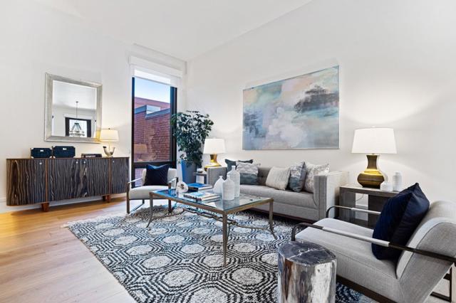 288 Pacific Avenue, San Francisco CA: https://media.crmls.org/mediaz/ba771dcc-2ab1-40d2-940a-287980160e4f.jpg