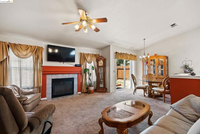 Image 8 of 39 For 8038 Torrente Way