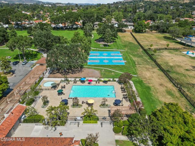 4411 Regents Court, Westlake Village CA: https://media.crmls.org/mediaz/ba780473-4cc7-4767-9d40-a05dbff69e5c.jpg