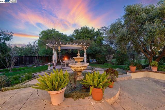 Image 40 of 58 For 2434 Pomino Way