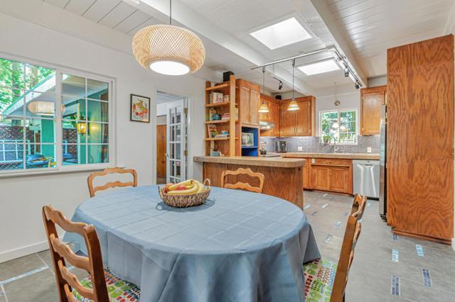 14235 Highway 9, Boulder Creek CA: https://media.crmls.org/mediaz/ba78e0f5-95bc-4349-b713-4963e6a6c541.jpg