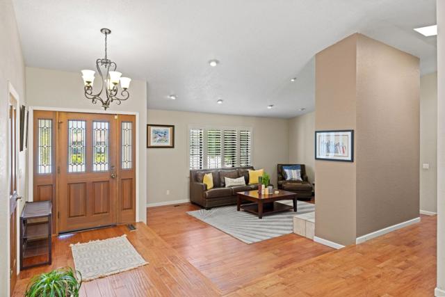 7 Antelope Lane, Monterey CA: https://media.crmls.org/mediaz/ba79c9e3-c892-4c28-8a41-1df6de456a88.jpg