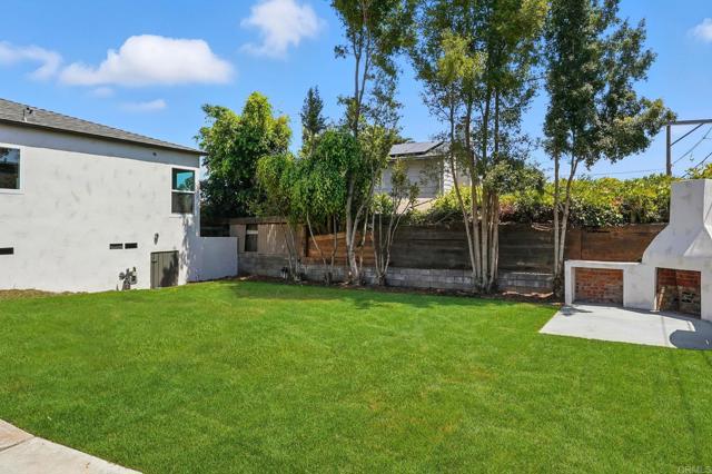 3777 Poe Street, San Diego CA: https://media.crmls.org/mediaz/ba7a024a-ff53-4e87-9c6e-e01fa2eb048f.jpg