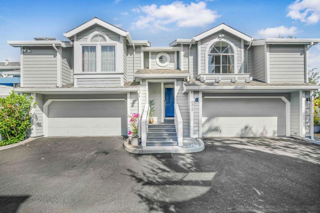 2313 Villa Place