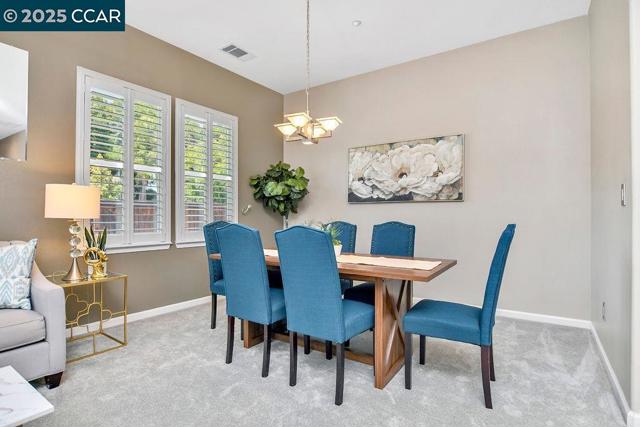 513 Mendota St, Brentwood CA: https://media.crmls.org/mediaz/ba7a4c22-b6a9-45cd-8df7-f853c96a54b1.jpg