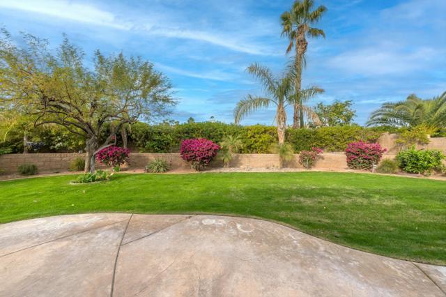 79862 Amora Drive, La Quinta CA: https://media.crmls.org/mediaz/ba7a63c3-4ec6-472e-bc6b-b2702263e65f.jpg