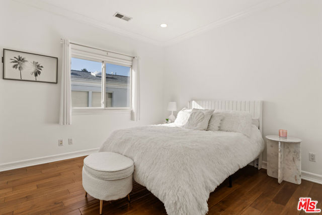 7354 Trask Avenue, Playa del Rey CA: https://media.crmls.org/mediaz/ba7a8879-d8c2-412e-aa6a-04a2f8ff4b4d.jpg