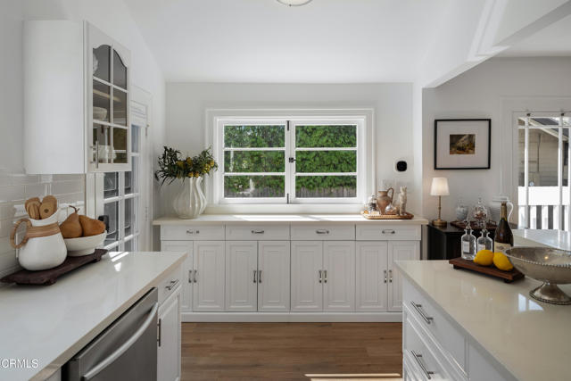 Detail Gallery Image 18 of 38 For 930 N Catalina Ave, Pasadena,  CA 91104 - 2 Beds | 1 Baths