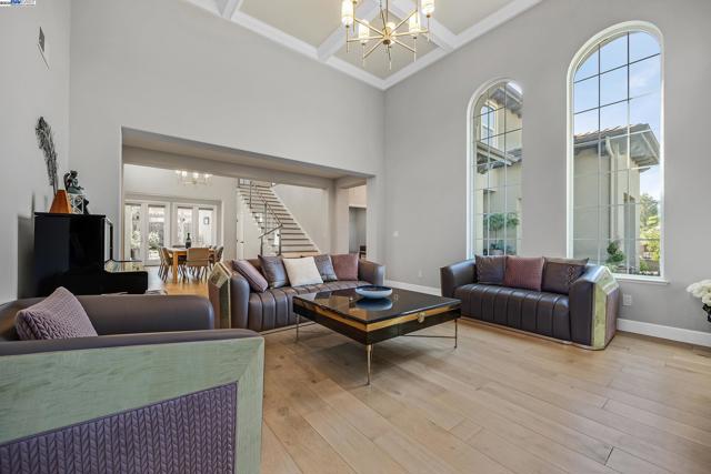 5719 Dimas Ct, Pleasanton CA: https://media.crmls.org/mediaz/ba7acfb3-d9db-4d36-b0ef-7165acd3e216.jpg