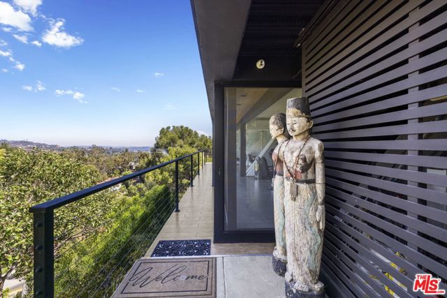 3 Bed Home for Sale in Los Angeles, California