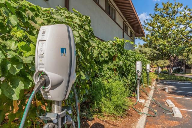 500 W Middlefield Road, Mountain View CA: https://media.crmls.org/mediaz/ba7b2e82-e8f5-4404-9708-066a36e96794.jpg