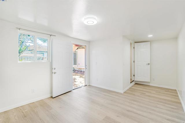 24576 Oneil Ave, Hayward CA: https://media.crmls.org/mediaz/ba7b3d5c-f63d-4d41-8753-c2348ea35e98.jpg