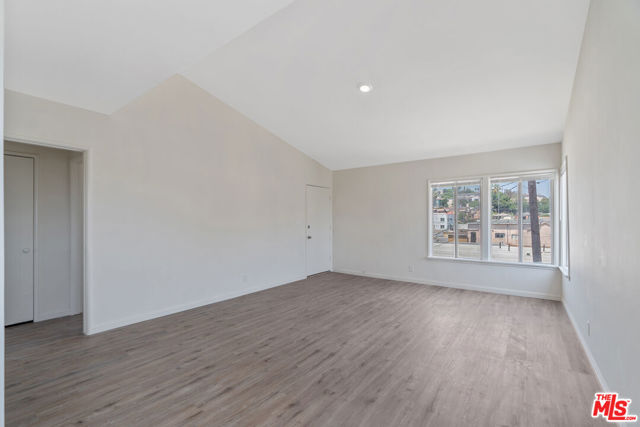 945 N Ditman Avenue, Los Angeles CA: https://media.crmls.org/mediaz/ba7c88a2-1d71-4026-b504-3b58c25823d1.jpg