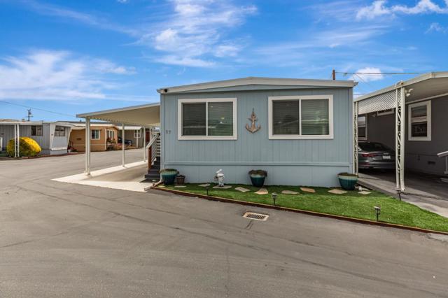 1146 Birch ave, Seaside CA: https://media.crmls.org/mediaz/ba7ca4e2-e6bb-45fd-b53c-2951ca107d0e.jpg