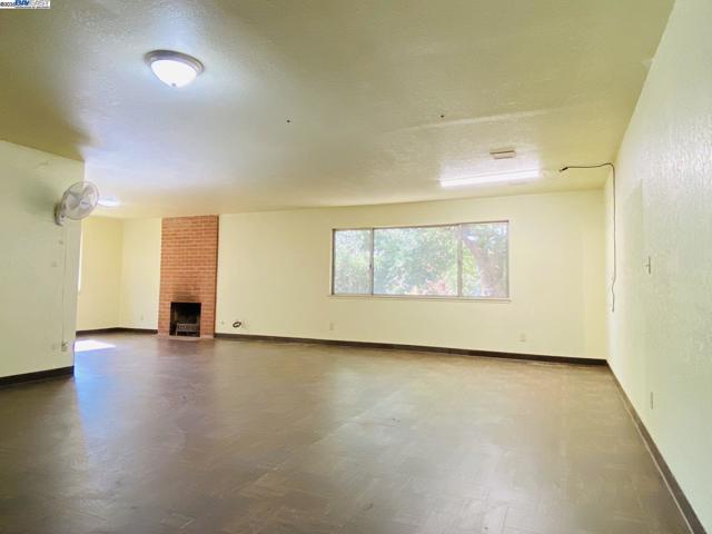 7705 Orford Rd, Stockton CA: https://media.crmls.org/mediaz/ba7d1c63-6283-4afd-b79c-e23eee3695c6.jpg