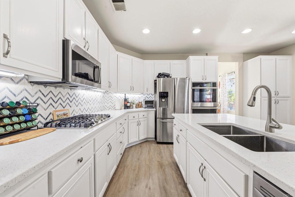 582 Chesterfield Circle - photo 13