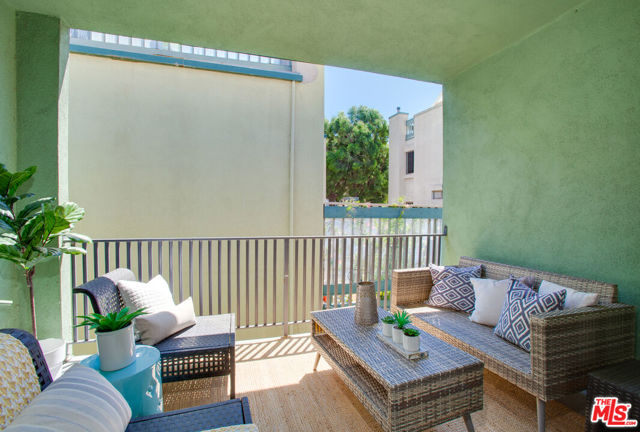 2233 4TH Street, 5 photo 7