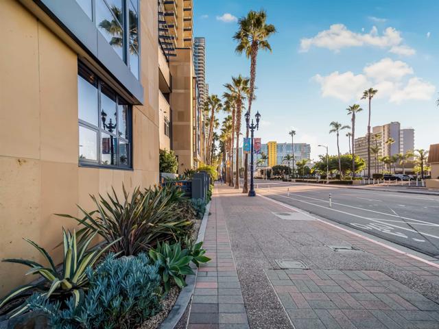 1325 Pacific Hwy, San Diego CA: https://media.crmls.org/mediaz/ba7e16c0-24a7-4219-bd0a-7136416edaae.jpg