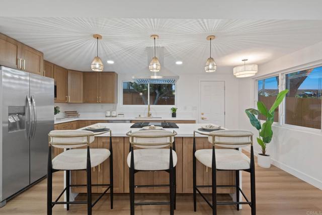 Detail Gallery Image 7 of 40 For 709 Puebla St, Encinitas,  CA 92024 - 3 Beds | 2 Baths