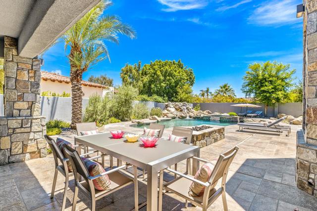 28 Clancy Lane S Lane, Rancho Mirage CA: https://media.crmls.org/mediaz/ba7f10a9-239b-44ca-aa43-686364f4fccf.jpg