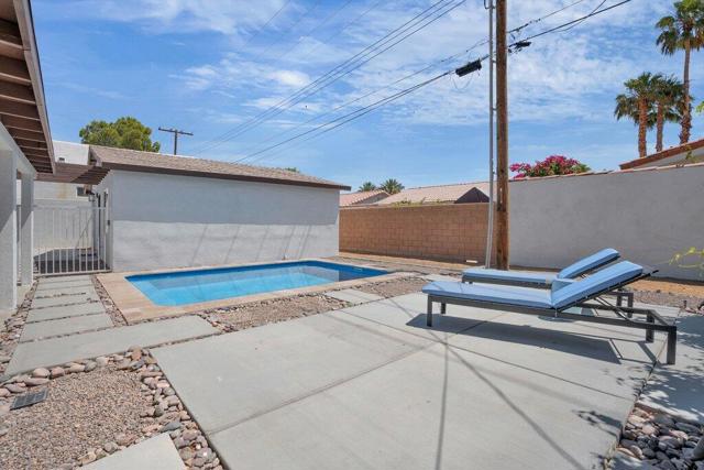 51480 Avenida Obregon, La Quinta CA: https://media.crmls.org/mediaz/ba7f335d-f9a2-47c9-884f-8c05e8e9672e.jpg