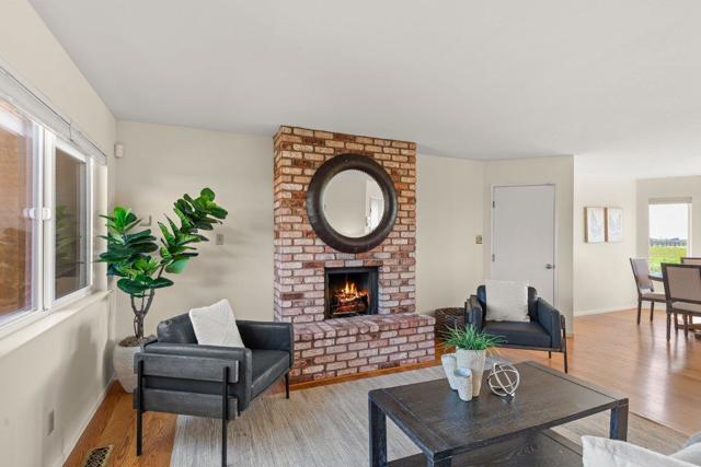 861 Railroad Avenue, Half Moon Bay CA: https://media.crmls.org/mediaz/ba804567-13a7-49fe-9f2b-125a62e38bda.jpg