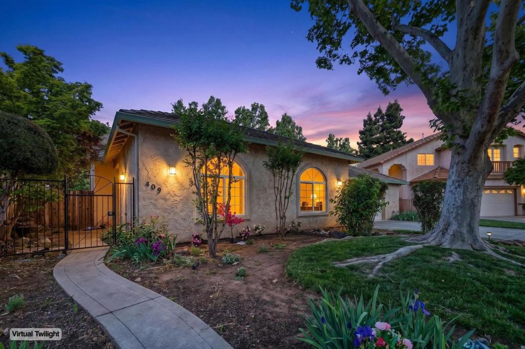 409 Mission Santa Fe Circle