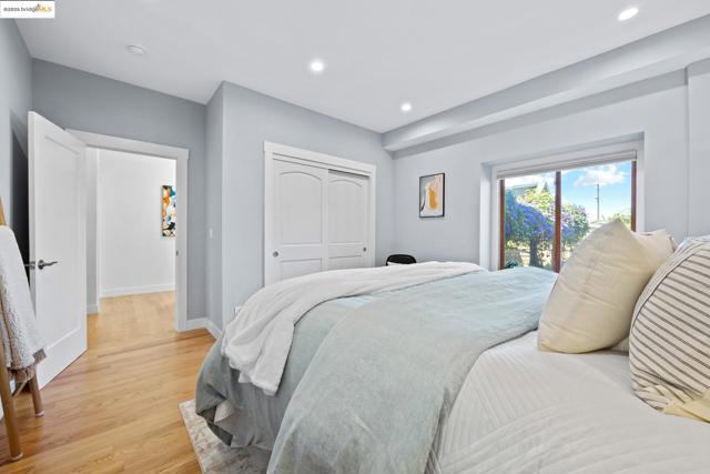 1026 Ventura Ave, Albany CA: https://media.crmls.org/mediaz/ba815551-e705-408e-884d-e78d5c119469.jpg