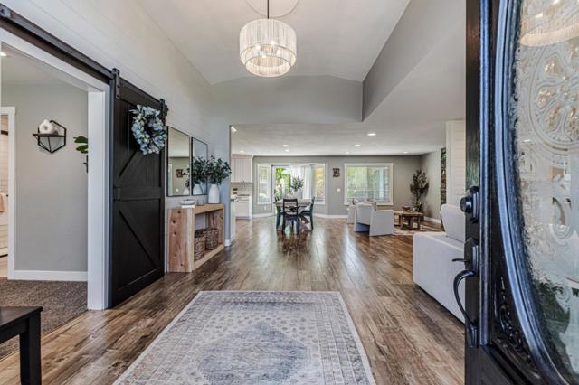 640 S Ridgemark Drive, Hollister CA: https://media.crmls.org/mediaz/ba820a7b-772d-4966-baf9-be89c16bbeb5.jpg