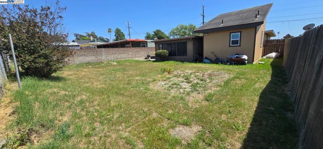 609 Banks Dr, Richmond CA: https://media.crmls.org/mediaz/ba822538-f02f-4dbc-9a39-b157e6dcff90.jpg