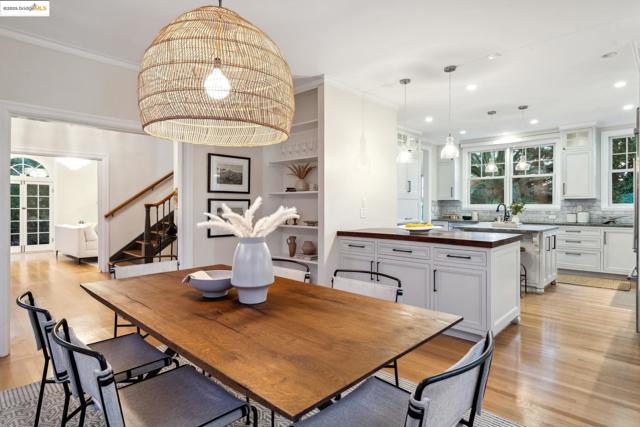 6051 MARGARIDO Dr, Oakland CA: https://media.crmls.org/mediaz/ba831d32-9a1c-4df2-806a-1818e91c96bc.jpg