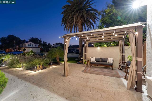 1021 Montclair Court, Livermore CA: https://media.crmls.org/mediaz/ba83fb77-150d-4eb9-a028-a900a9b9a746.jpg
