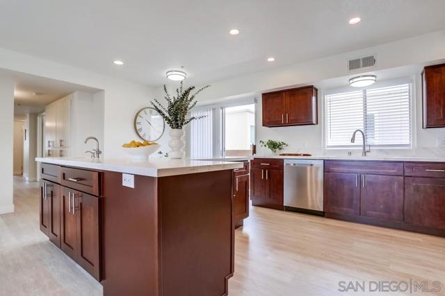 MLS #250039242SD image #24