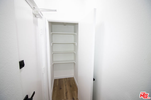 1132 19th Street, Santa Monica CA: https://media.crmls.org/mediaz/ba853d21-bb31-4604-919b-c0dc541a012b.jpg