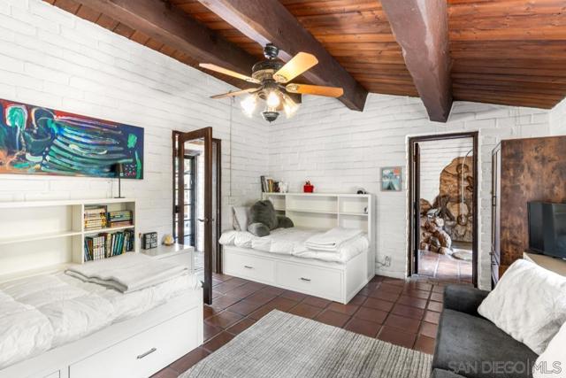18940 Littlefield Lane, Valley Center CA: https://media.crmls.org/mediaz/ba854c6c-85ed-46af-8934-0f899e29110d.jpg