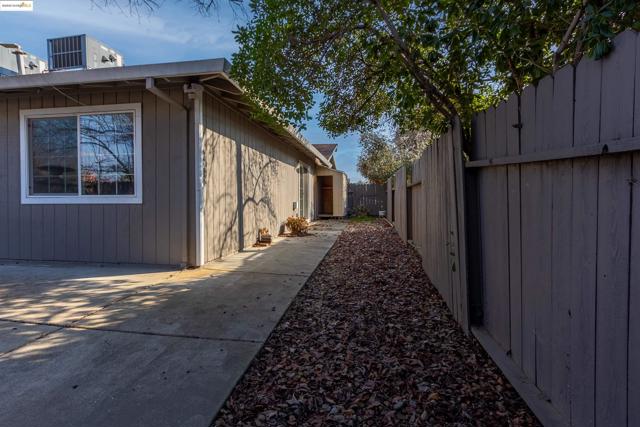 Image 20 of 36 For 1817 Jerron Pl