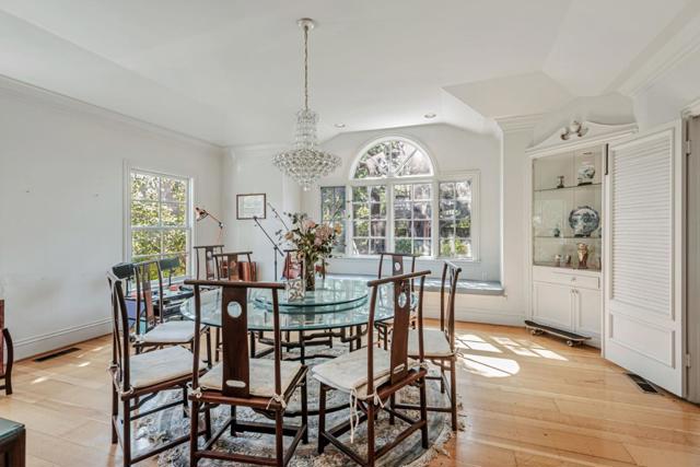 280 Uplands Drive, Hillsborough CA: https://media.crmls.org/mediaz/ba86402d-b9a1-423d-98bf-1f065b1984f7.jpg